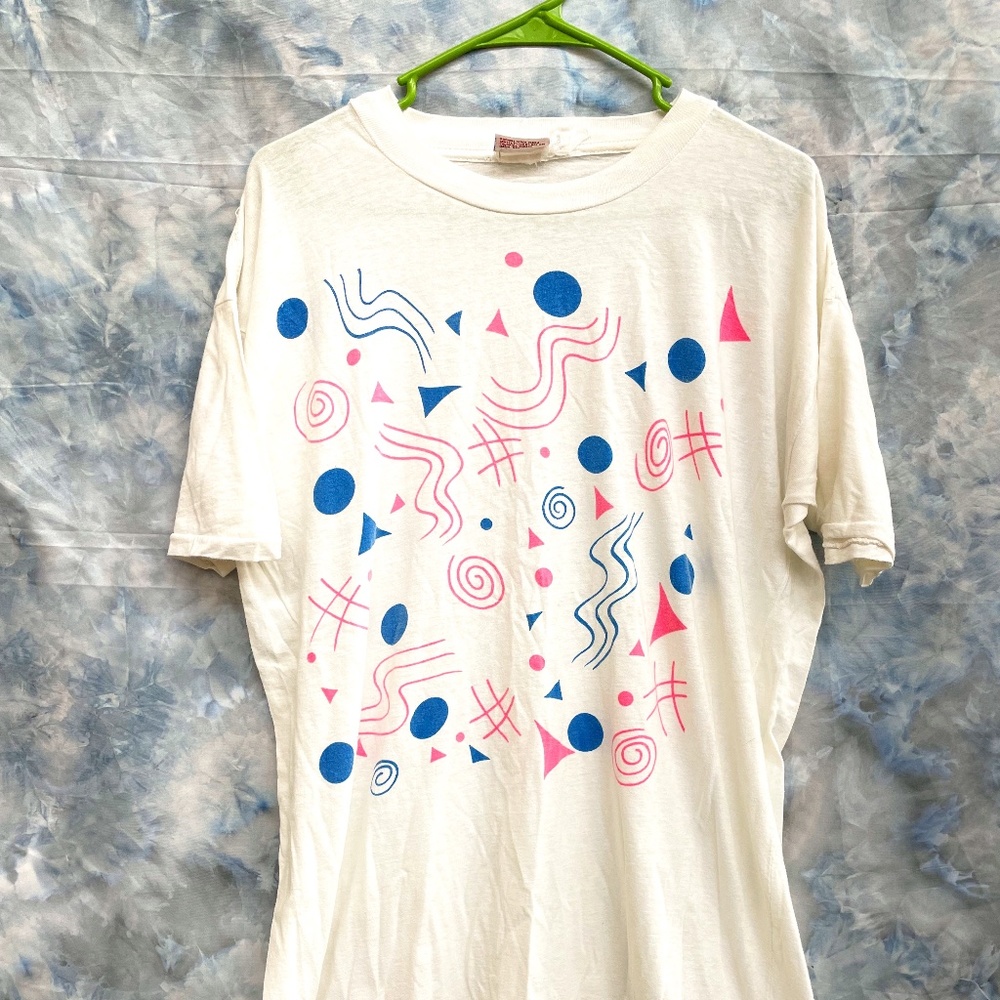 VTG Tee Art Deco Pop Top White Super Soft ONE SIZE